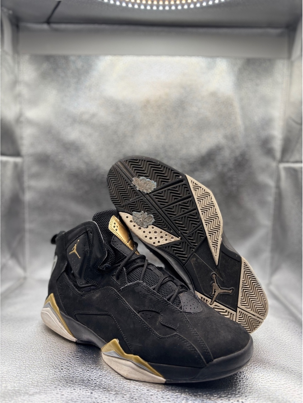 Air Jordan true flight metallic gold